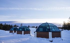 Arctic Snowhotel & Glass Igloos  3*